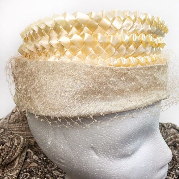 Vintage Pearl Straw Pillbox Hat with Netting - Picture 3 of 10